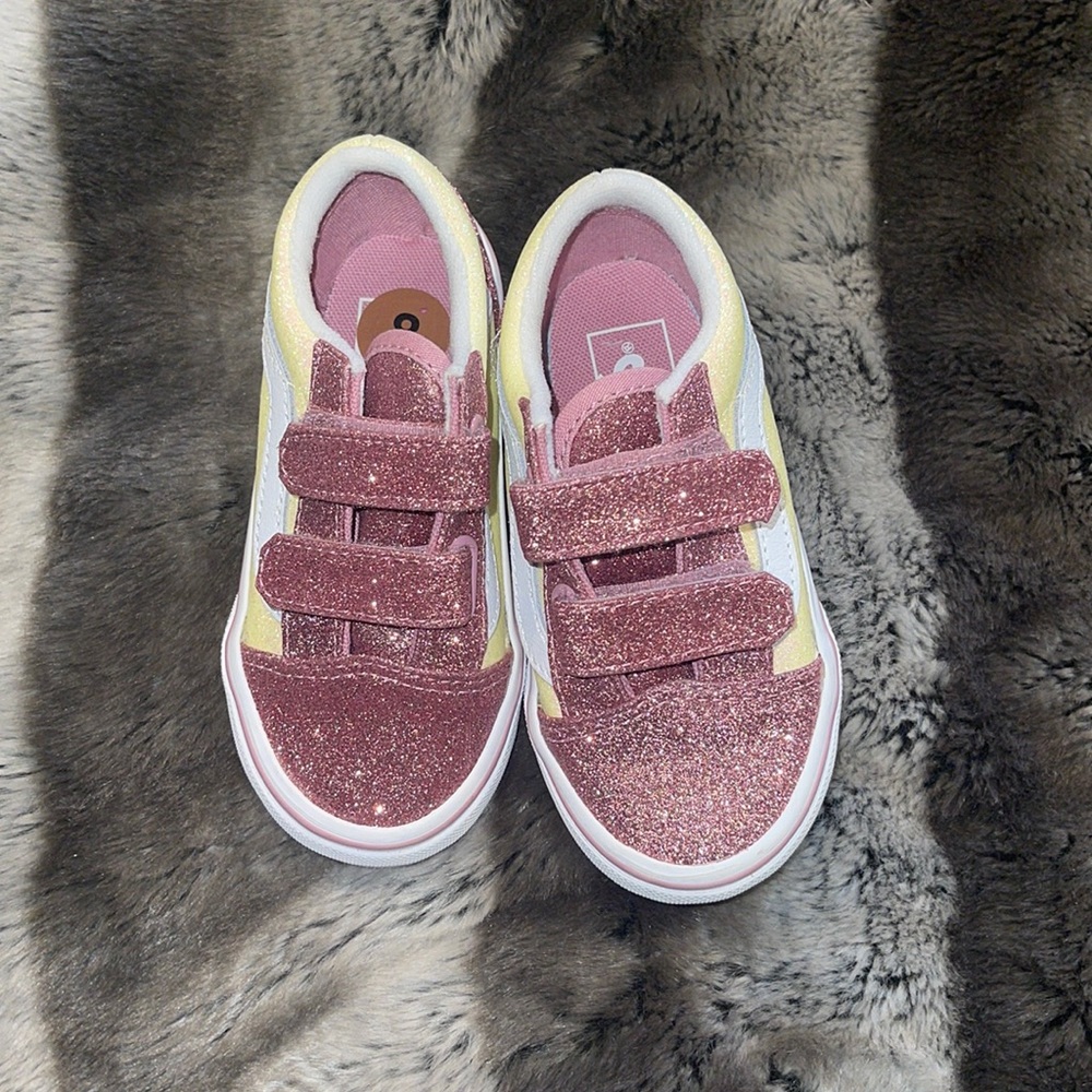 Strap on sneakers